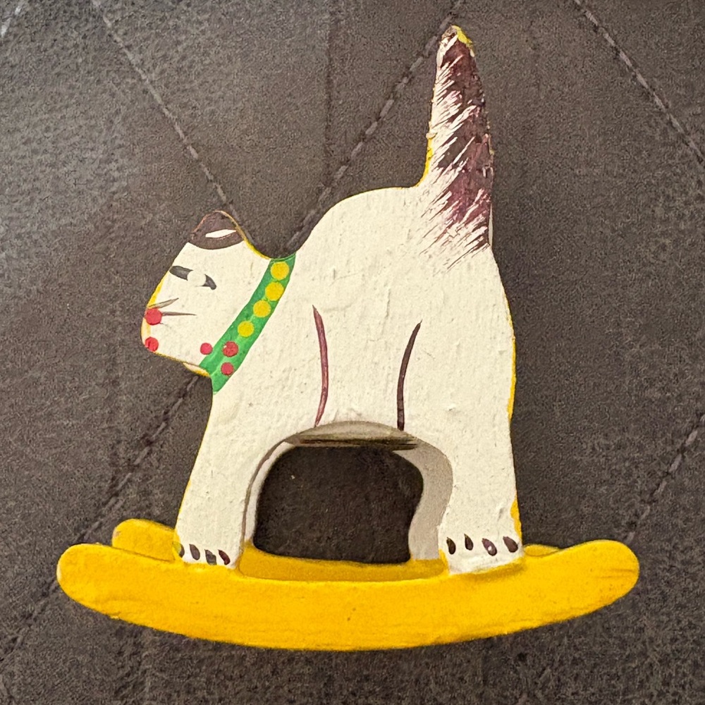 vintage cat-shaped dollhouse miniature child's rocking‎ chair yellow white